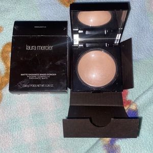 Laura mercier matte radiance baked powder